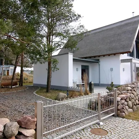 In Mit Garten Und Terrasse Karlshagen